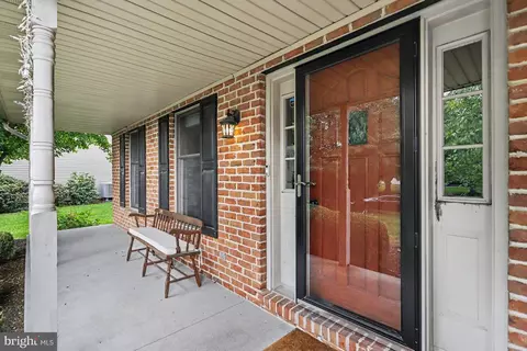 Exterior - 157 Kings Gate Dr, Lititz, PA 17543 photo 5 of 9