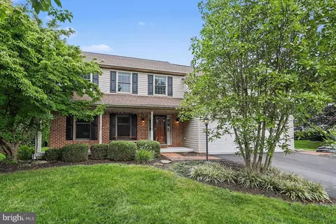 Exterior - 157 Kings Gate Dr, Lititz, PA 17543 photo 4 of 9