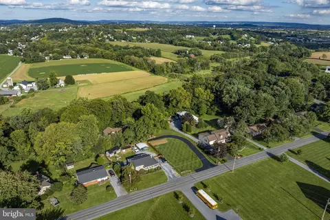View/Area - 115 Skyview Ln, Lititz, PA 17543 photo 4 of 7
