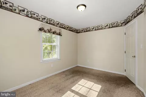 Bedroom - 115 Skyview Ln, Lititz, PA 17543 photo 2 of 4