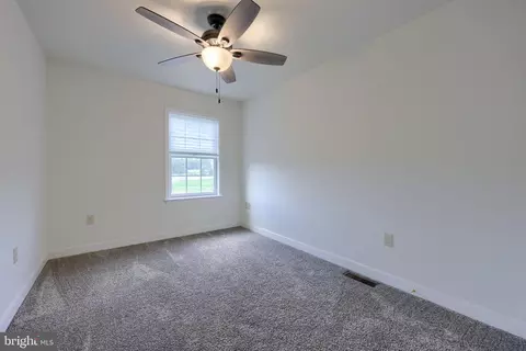 Bedroom - 476 Balmer Rd, Lititz, PA 17543 photo 2 of 3