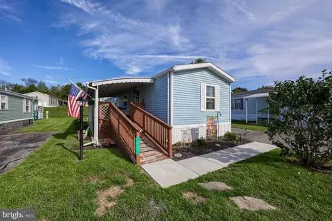 53 Ridgewood Mnr, Manheim, PA 17545