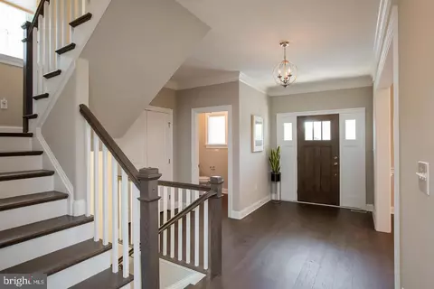 Entry Way - 425 E Delp Rd, Lancaster, PA 17601 photo 12 of 27