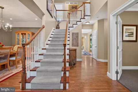 Entry Way - 3008 Weaver Rd, Lititz, PA 17543 photo 2 of 7