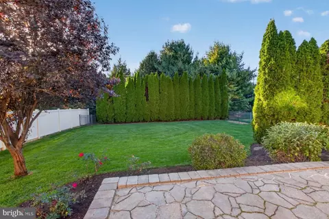 Exterior - 3008 Weaver Rd, Lititz, PA 17543 photo 5 of 6