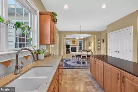 Entry Way - 3008 Weaver Rd, Lititz, PA 17543 photo 5 of 7