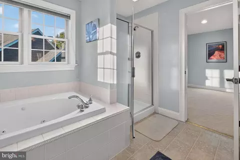 Bath - 3008 Weaver Rd, Lititz, PA 17543 photo 1 of 2