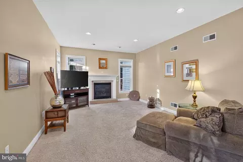 Living - 3008 Weaver Rd, Lititz, PA 17543 photo 1 of 1