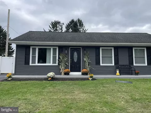 1070 James Ave, Ephrata, PA 17522