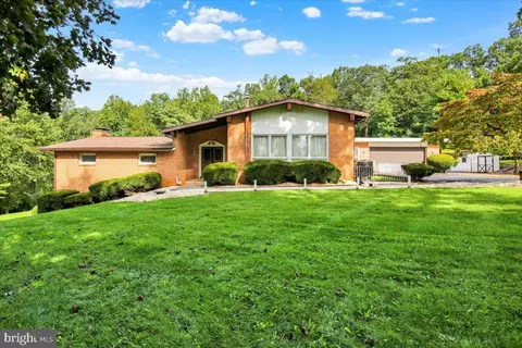 185 N Ridge Rd, Reinholds, PA 17569