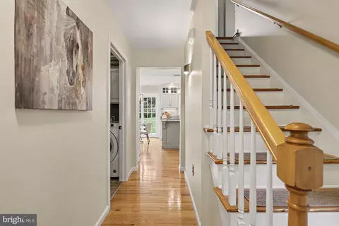 Entry Way - 378 Squire Ln, Lititz, PA 17543 photo 2 of 3
