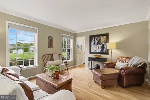 Living - 378 Squire Ln, Lititz, PA 17543 photo 1 of 3