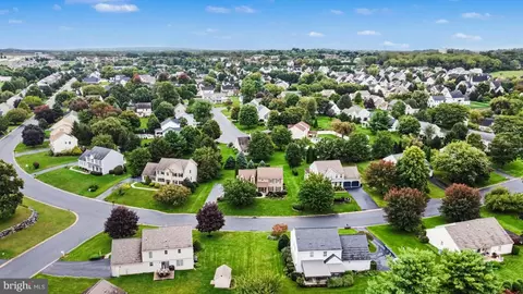 View/Area - 378 Squire Ln, Lititz, PA 17543 photo 1 of 6