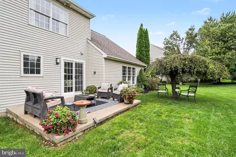 Exterior - 378 Squire Ln, Lititz, PA 17543 photo 5 of 9