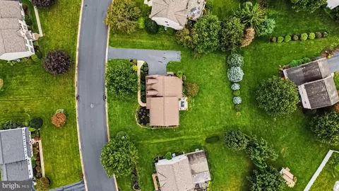 View/Area - 378 Squire Ln, Lititz, PA 17543 photo 3 of 6