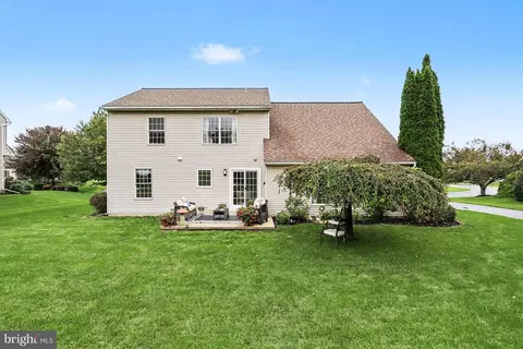 Exterior - 378 Squire Ln, Lititz, PA 17543 photo 6 of 9