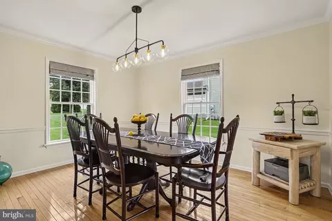 Dining - 378 Squire Ln, Lititz, PA 17543 photo 2 of 2