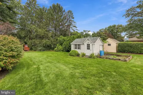 Exterior - 207 Weaver Dr, Lititz, PA 17543 photo 16 of 27