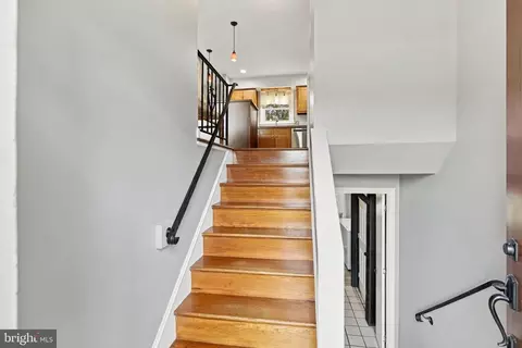 Entry Way - 207 Weaver Dr, Lititz, PA 17543 photo 1 of 8