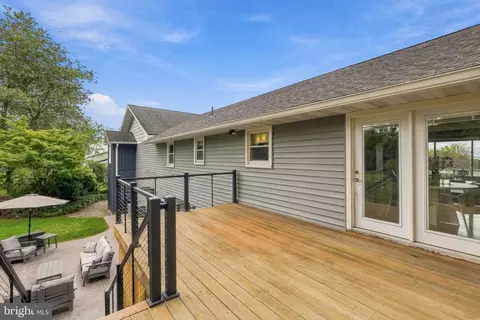 Exterior - 207 Weaver Dr, Lititz, PA 17543 photo 7 of 27
