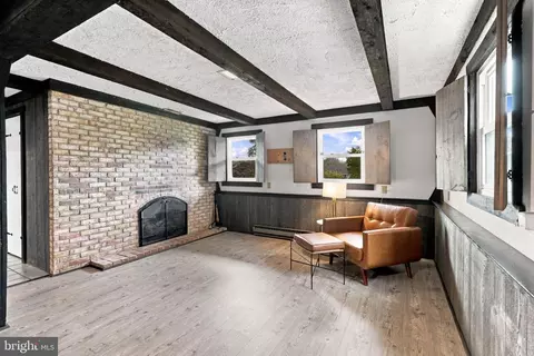 Living - 207 Weaver Dr, Lititz, PA 17543 photo 3 of 3