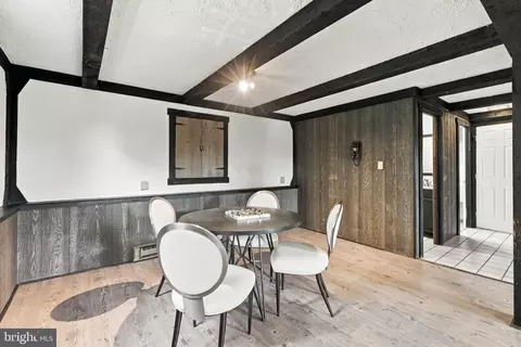 Dining - 207 Weaver Dr, Lititz, PA 17543 photo 4 of 4
