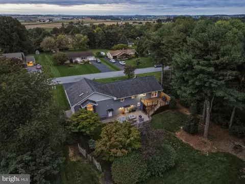 View/Area - 207 Weaver Dr, Lititz, PA 17543 photo 10 of 10