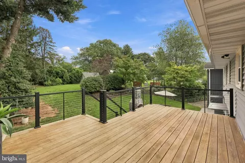 Exterior - 207 Weaver Dr, Lititz, PA 17543 photo 6 of 27