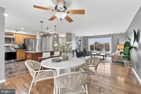 Dining - 207 Weaver Dr, Lititz, PA 17543 photo 3 of 4