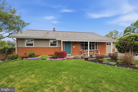 6271 Jeanette Dr, East Petersburg, PA 17520