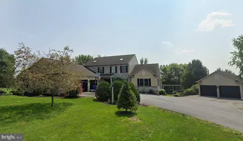 1400 Mentzer Rd, Lancaster, PA 17602