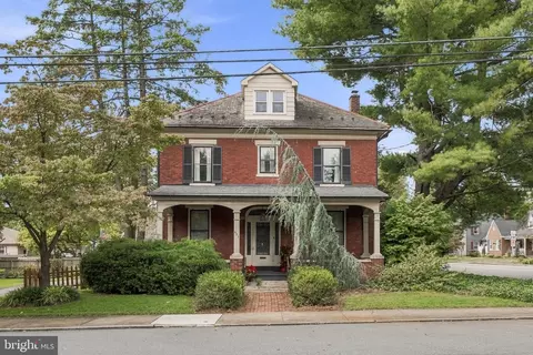422 N Hanover St, Elizabethtown, PA 17022