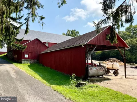 Exterior - 751 Stackstown Rd, Bainbridge, PA 17502 photo 11 of 17