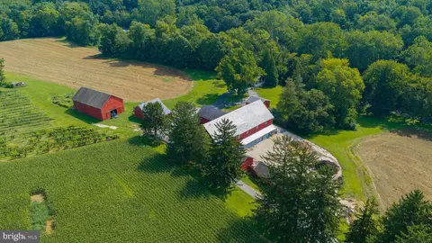 View/Area - 751 Stackstown Rd, Bainbridge, PA 17502 photo 9 of 10