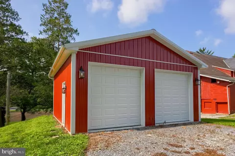 Exterior - 751 Stackstown Rd, Bainbridge, PA 17502 photo 3 of 17