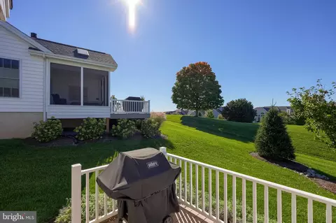 Exterior - 576 Allegiance Dr, Lititz, PA 17543 photo 2 of 10
