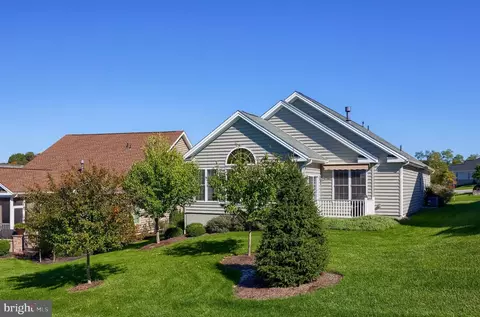 Exterior - 576 Allegiance Dr, Lititz, PA 17543 photo 7 of 10