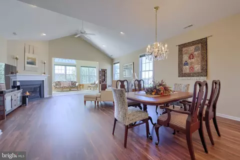 Dining - 576 Allegiance Dr, Lititz, PA 17543 photo 2 of 4
