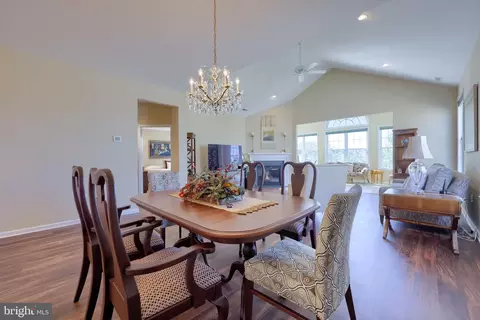 Dining - 576 Allegiance Dr, Lititz, PA 17543 photo 3 of 4