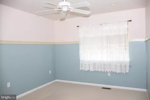 Bedroom - 338 Cambridge Ln, Lititz, PA 17543 photo 4 of 6