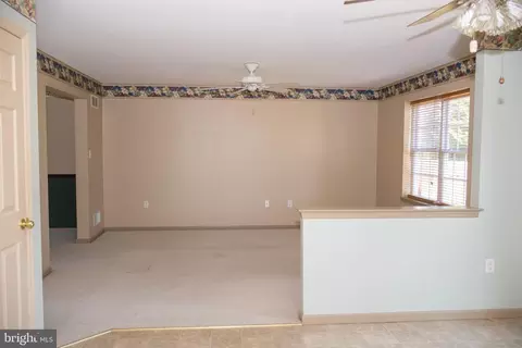 Living - 338 Cambridge Ln, Lititz, PA 17543 photo 2 of 3