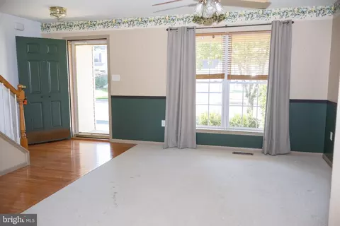 Living - 338 Cambridge Ln, Lititz, PA 17543 photo 1 of 3