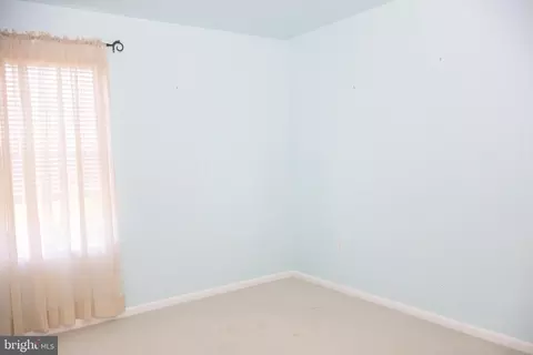 Bedroom - 338 Cambridge Ln, Lititz, PA 17543 photo 2 of 6