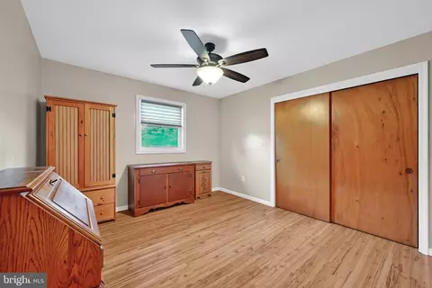 Bedroom - 120 Hershey Rd, Lititz, PA 17543 photo 5 of 5
