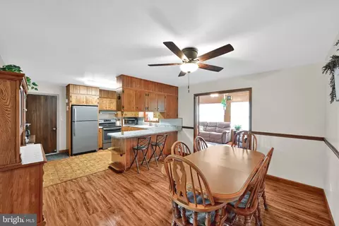 Dining - 120 Hershey Rd, Lititz, PA 17543 photo 1 of 1