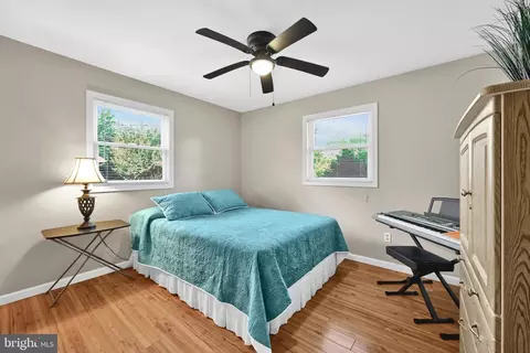 Bedroom - 120 Hershey Rd, Lititz, PA 17543 photo 4 of 5