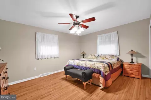Bedroom - 120 Hershey Rd, Lititz, PA 17543 photo 1 of 5