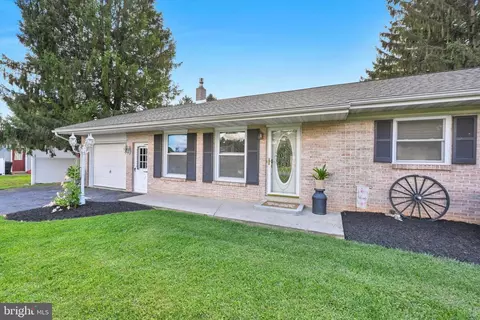 Exterior - 120 Hershey Rd, Lititz, PA 17543 photo 3 of 10
