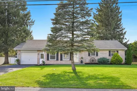 Exterior - 120 Hershey Rd, Lititz, PA 17543 photo 1 of 10