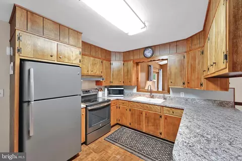 Kitchen - 120 Hershey Rd, Lititz, PA 17543 photo 1 of 3